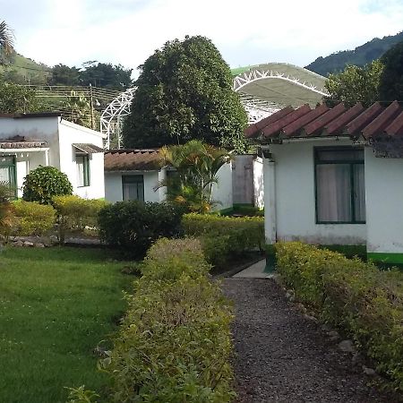 فندق Servituristicos La Esmeralda Santa María المظهر الخارجي الصورة